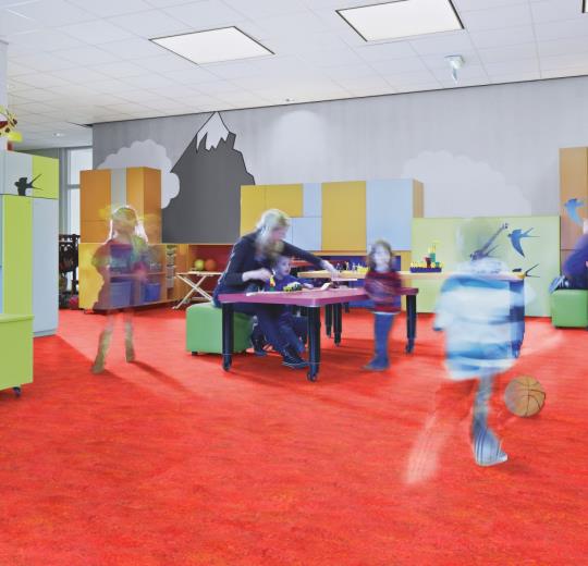 Marmoleum-Vivace-3416-fiery-fantasy-installáció