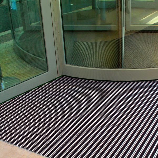 AluTrend_bejarat_excentrikus_02_-600x600